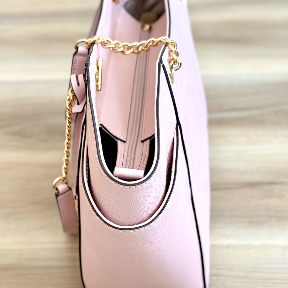 Michael Kors Jet Set Chain Tote – Blush Pink Saffiano Leather – Like New - Picture 5 of 11